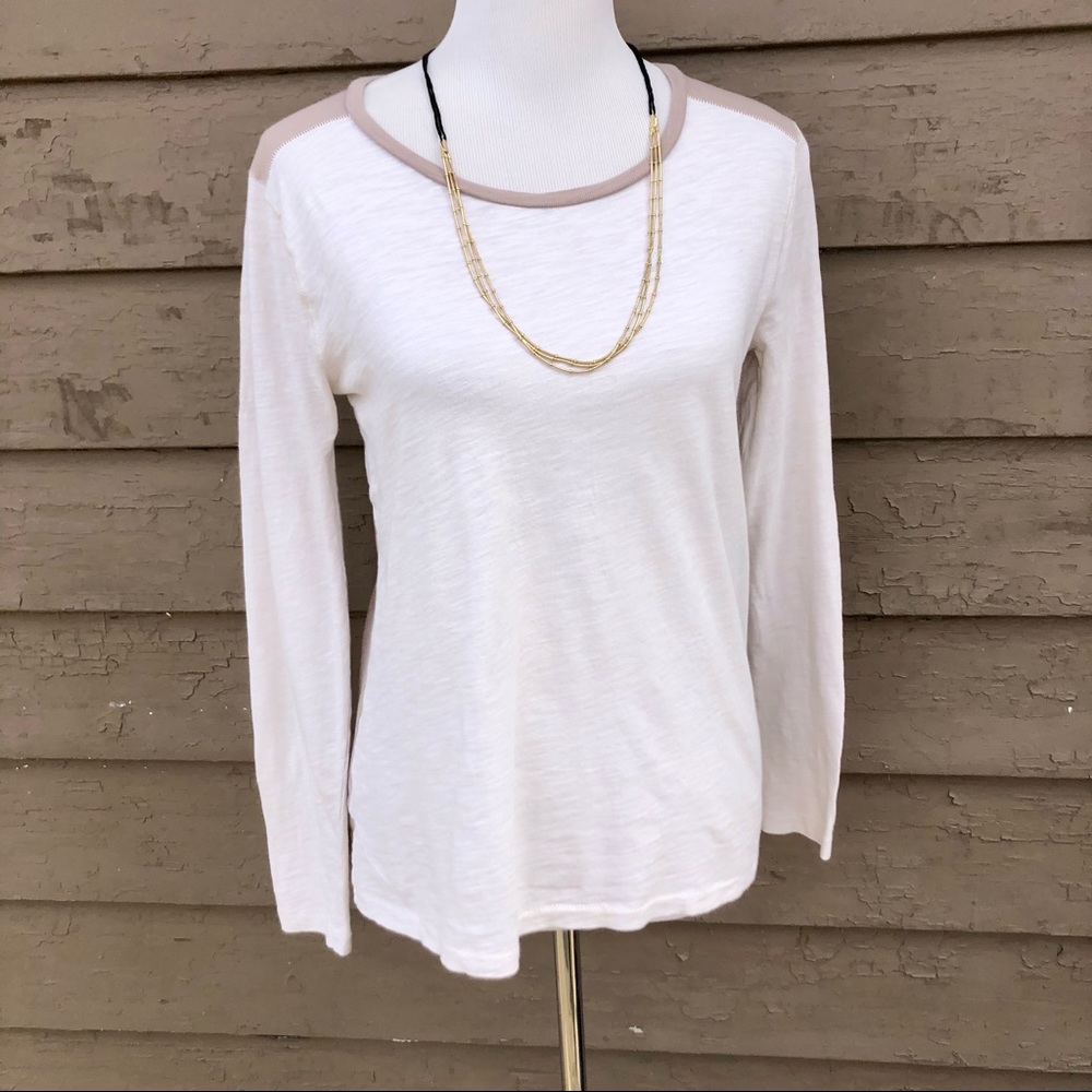 Madewell two-tone crew neck top!